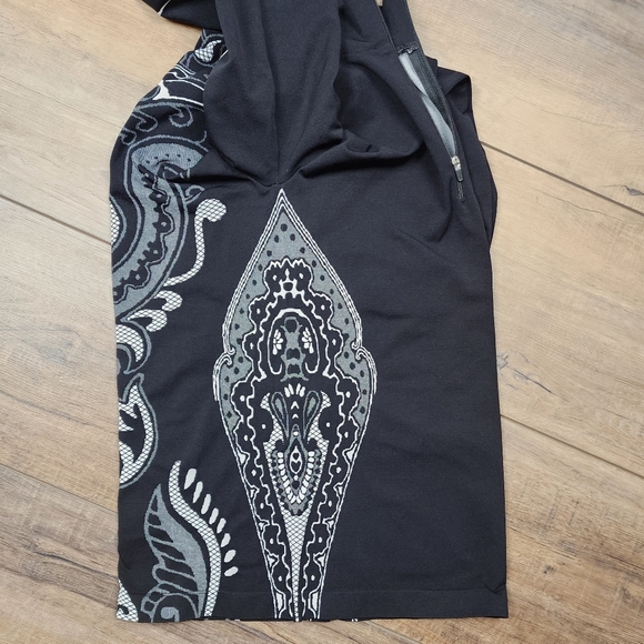 Athleta 1/4 zip black patterned workout jacket size small - Picture 2 of 12